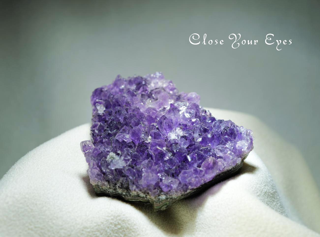 ウルグアイ産 アメシストクラスター 24