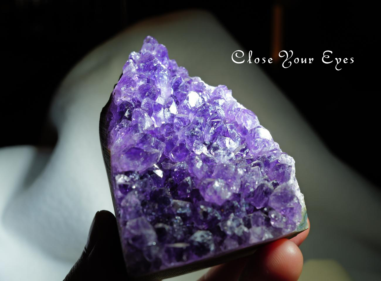ウルグアイ産　アメシストクラスター　２７