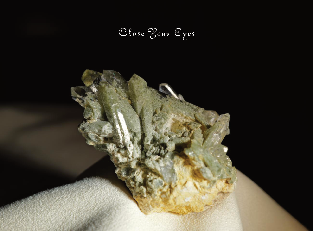 パキスタン産　クローライトinクォーツ　０１