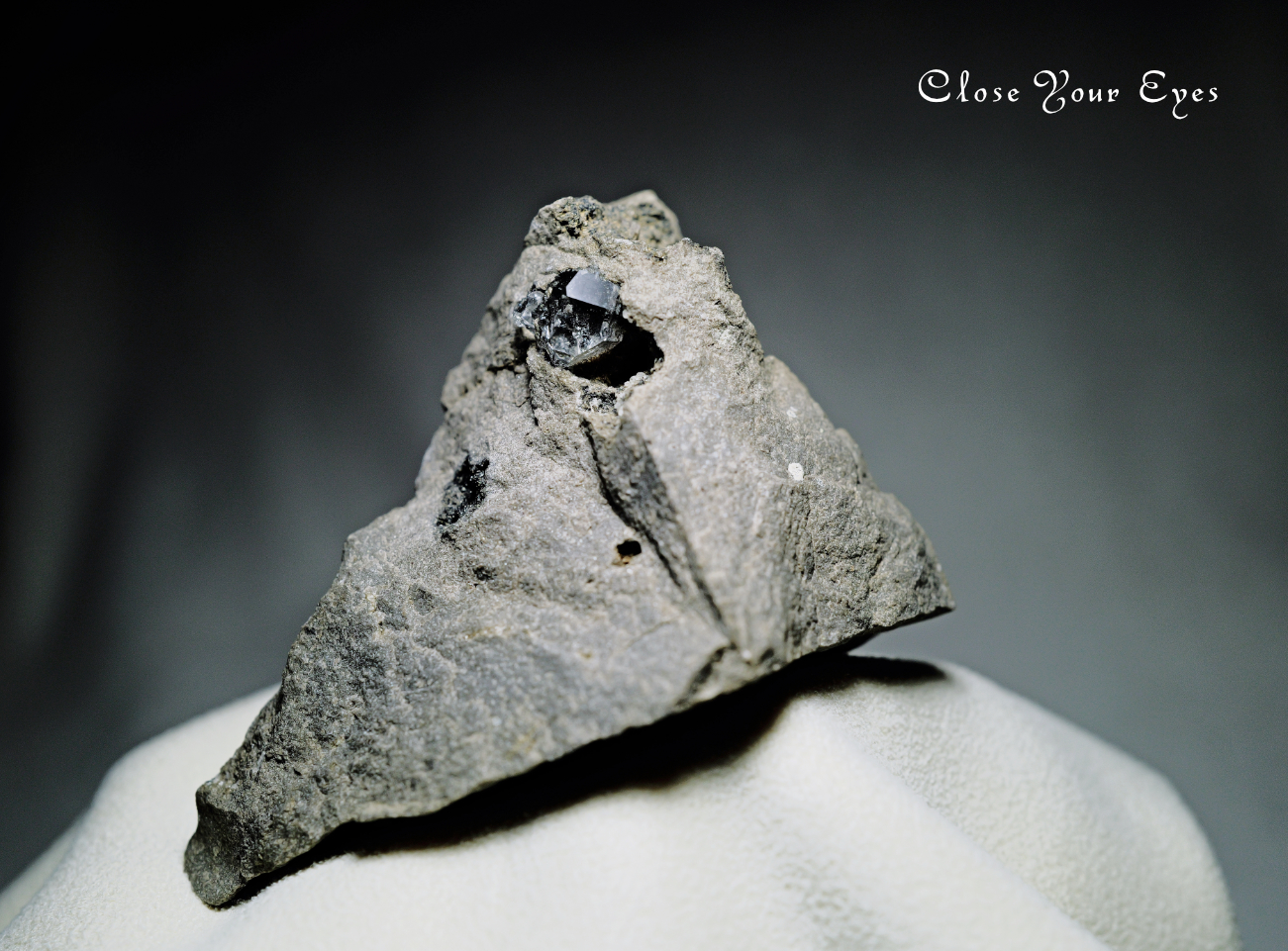 水晶原石　ハーキマーダイヤモンド　０７