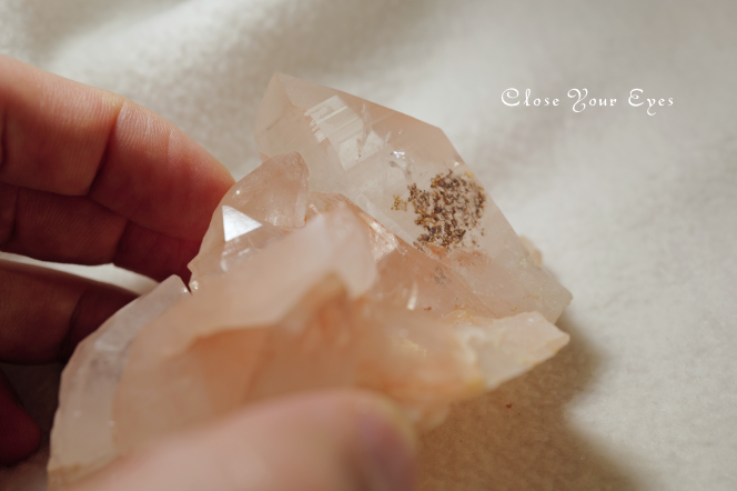 ヒマラヤ・クルバレー産水晶クラスター　３３