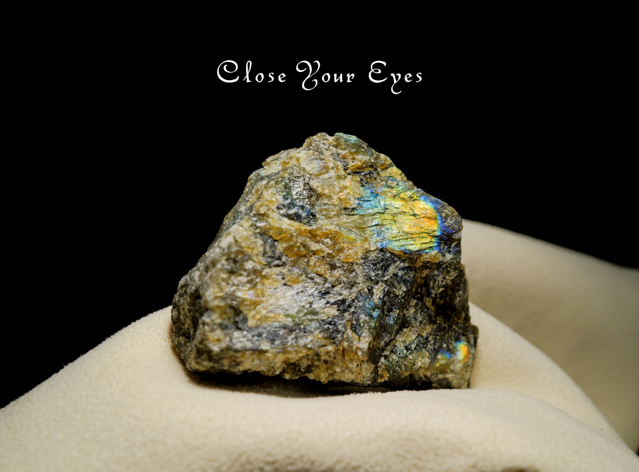 マダガスカル産 ラブラドライト原石 17