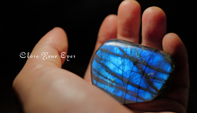 マダガスカル産 ラブラドライト 底面カット 26