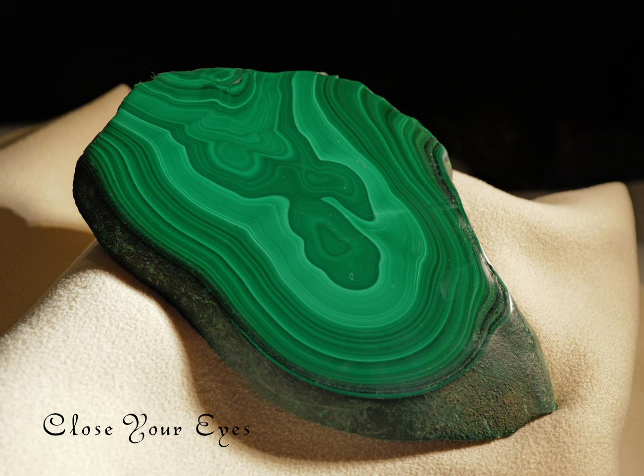 コンゴ産　マラカイト　０２