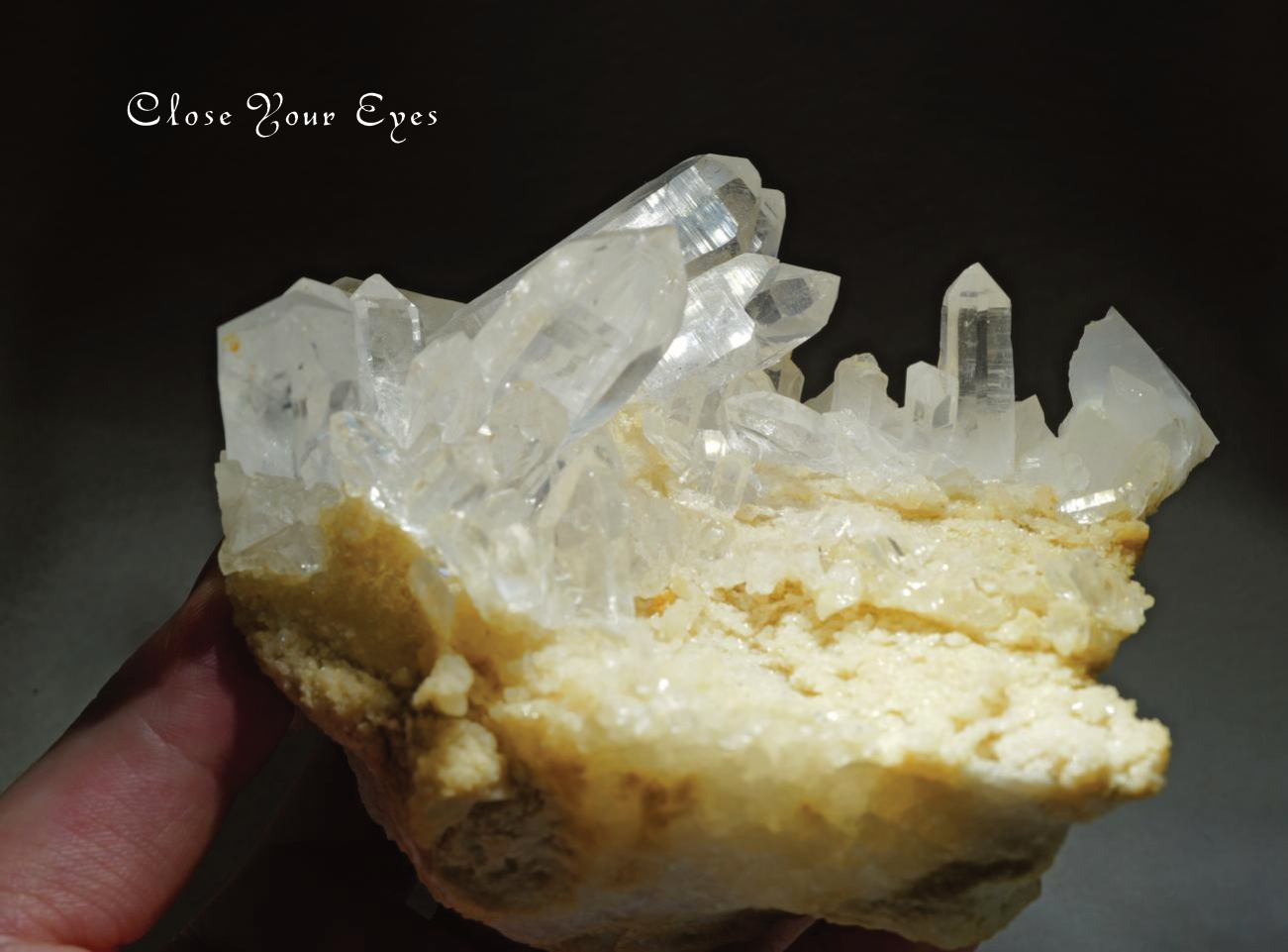 ヒマラヤ・マニハール水晶クラスター　１２