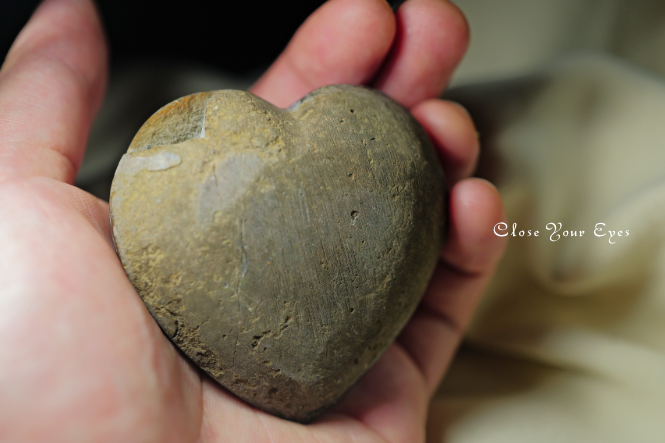 ウルグアイ産　アメシスト　ハート　０４