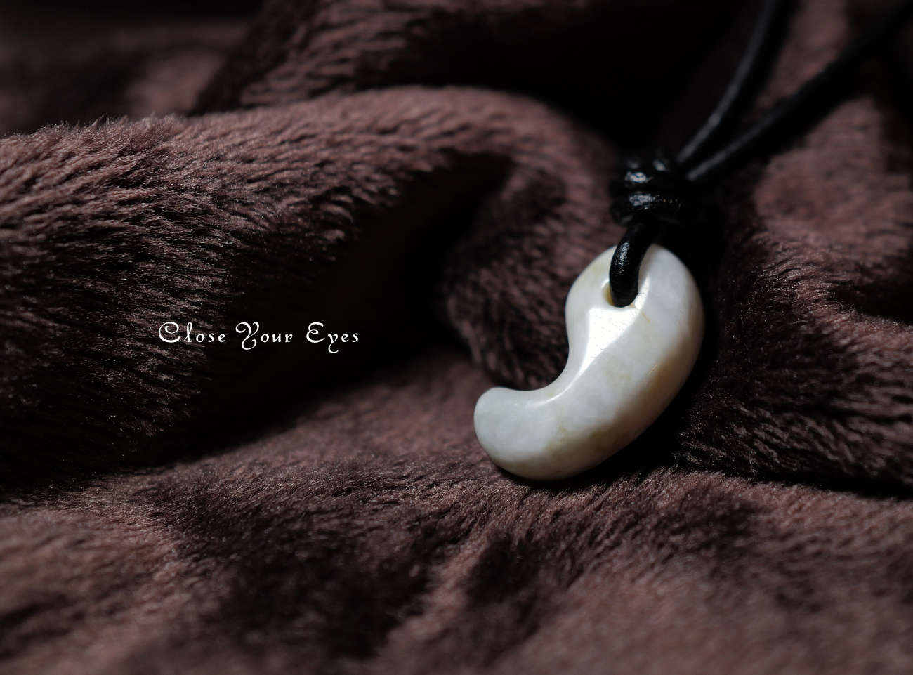 『勾玉』０１　糸魚川翡翠