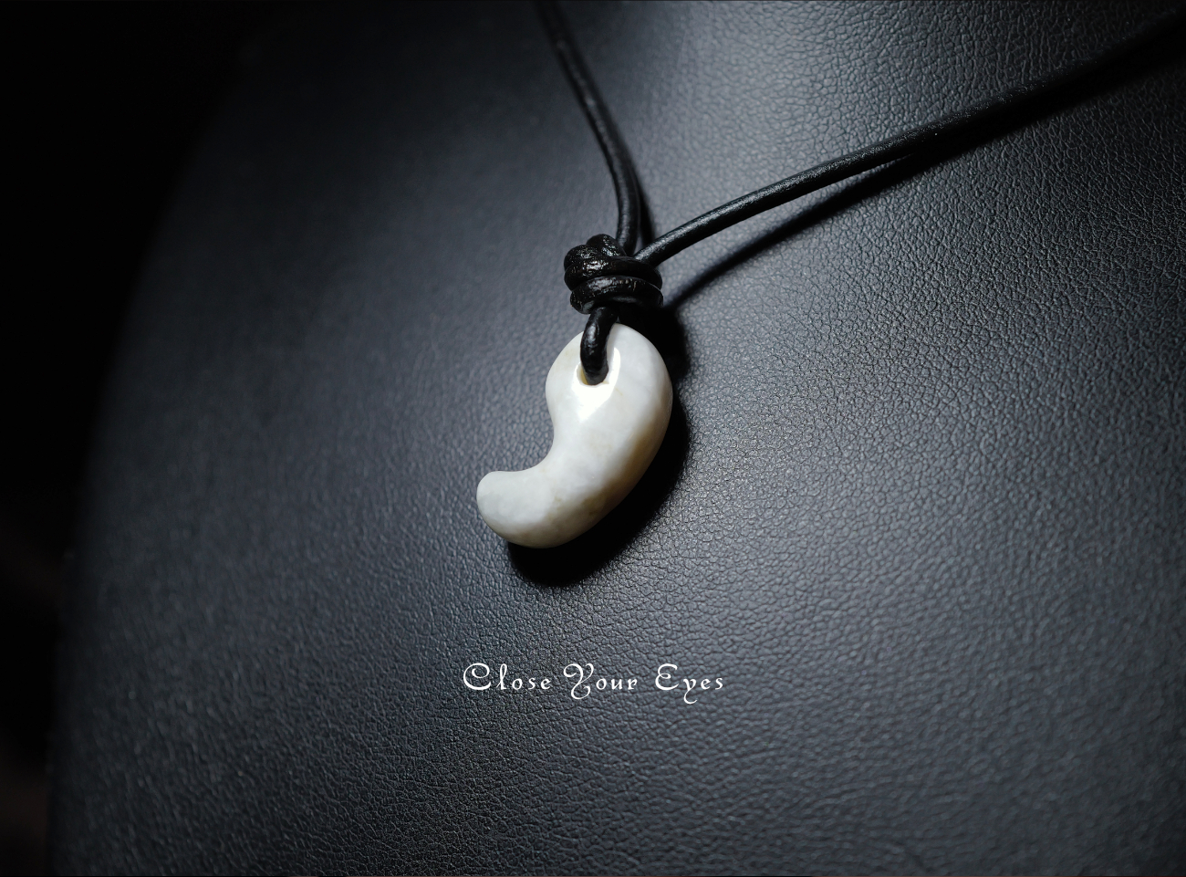 『勾玉』０１　糸魚川翡翠