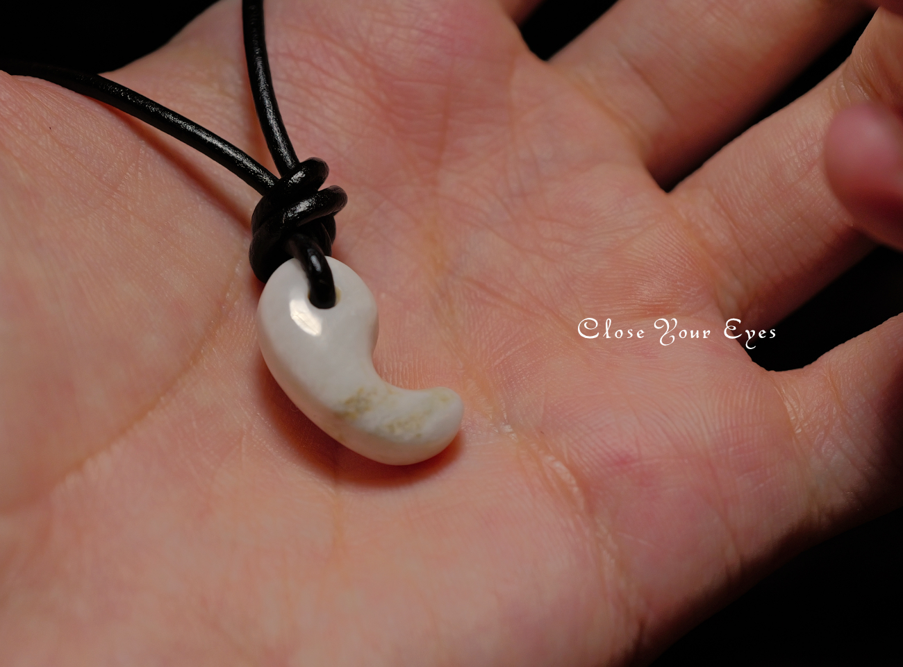 『勾玉』０１　糸魚川翡翠