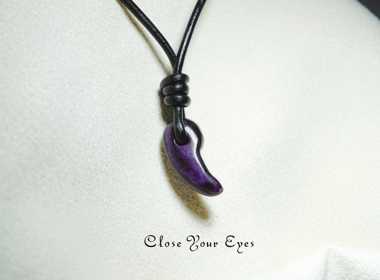 スギライト『勾玉』０２