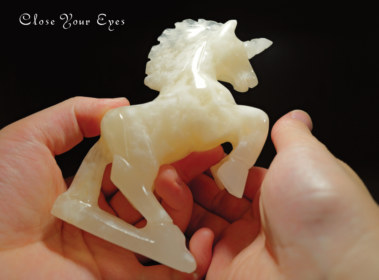 メノウ彫り物・ユニコーン　０３