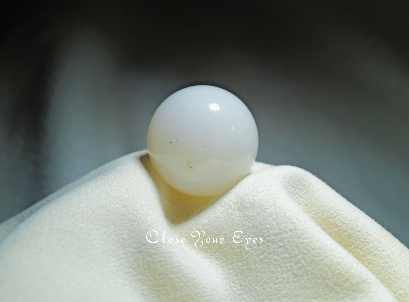 オーストラリア産　スノークォーツ　30mm　丸玉　０１