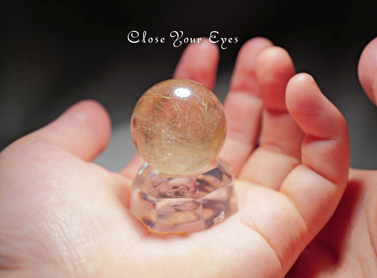 ブラジル産　金のルチルクォーツ　30mm　丸玉　０４