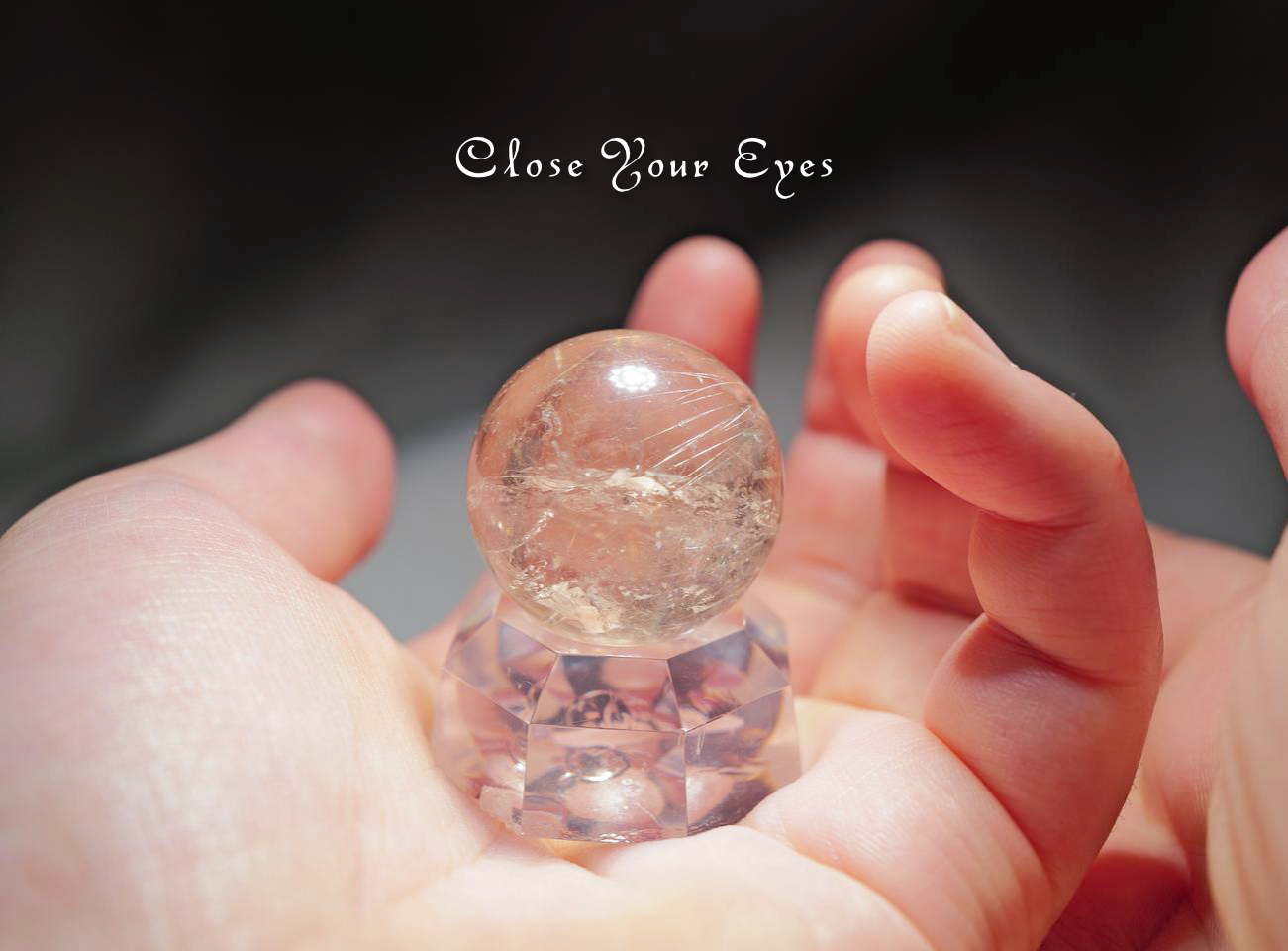 ブラジル産　金のルチルクォーツ　28mm　丸玉　０５