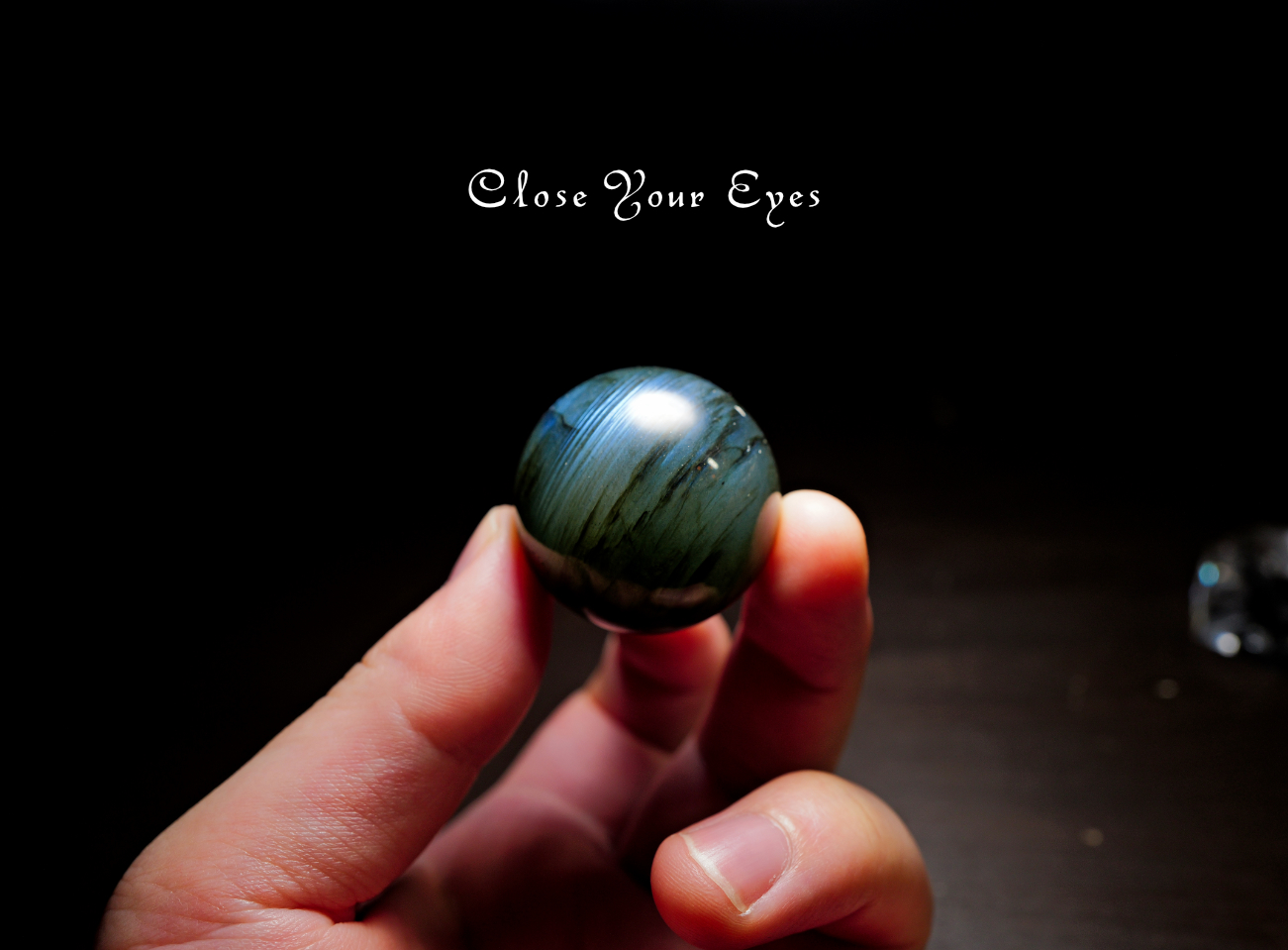 マダガスカル産　ラブラドライト　31mm　丸玉　０２