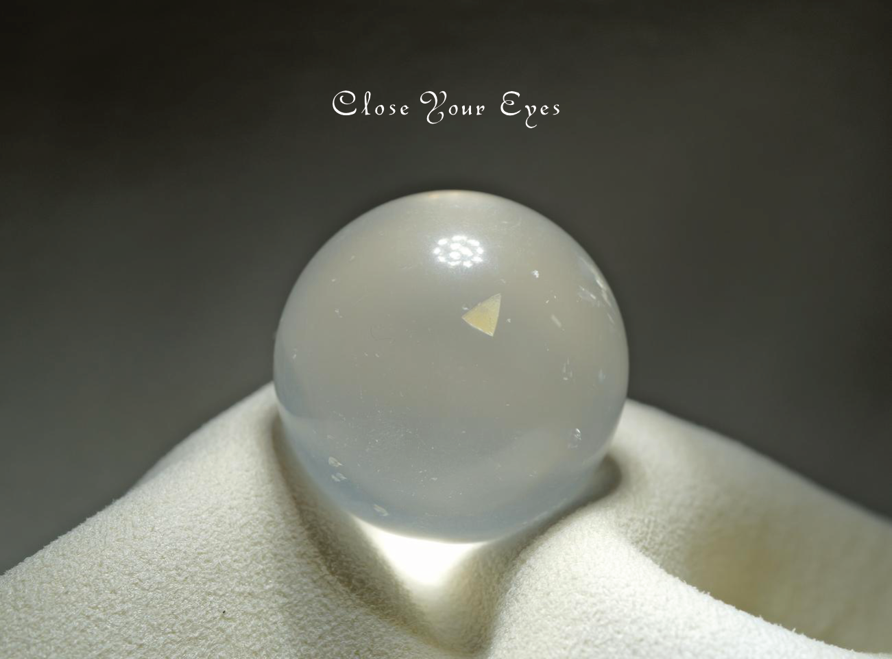 ブラジル産　オプティカルカルサイト　38mm　丸玉　０４