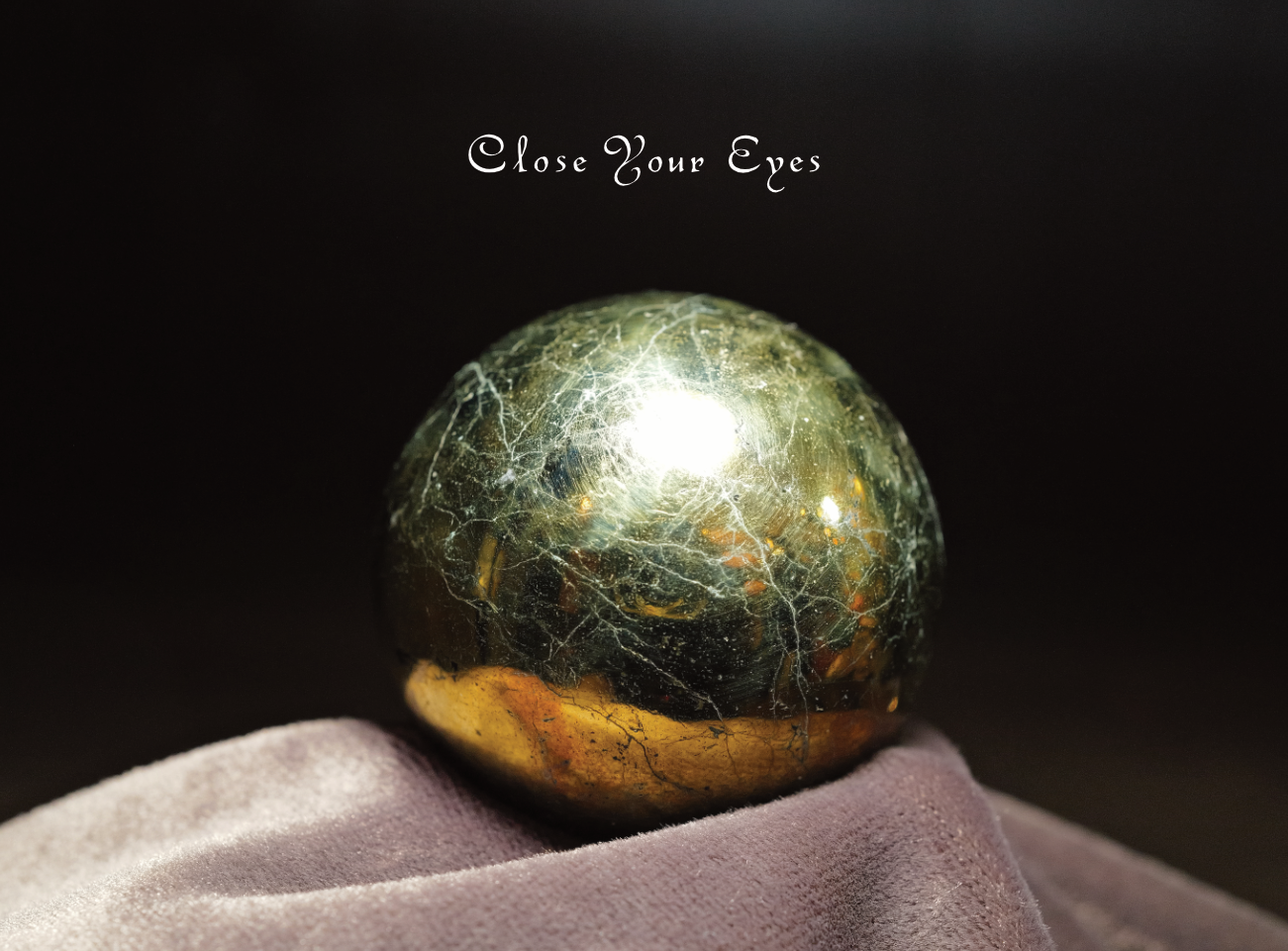 ペルー産　チャルコパイライト　44mm　丸玉　０１