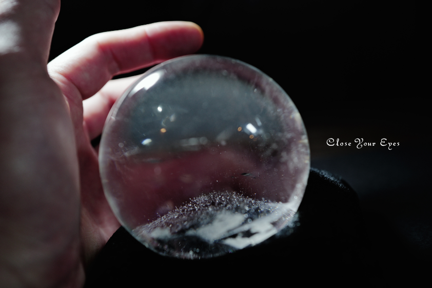 レインボー水晶　74mm　丸玉　０１