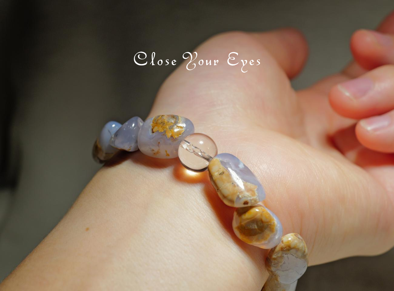 エナジーラフブレス　母岩付きブルーカルセドニー　０１　オンリーワンブレス