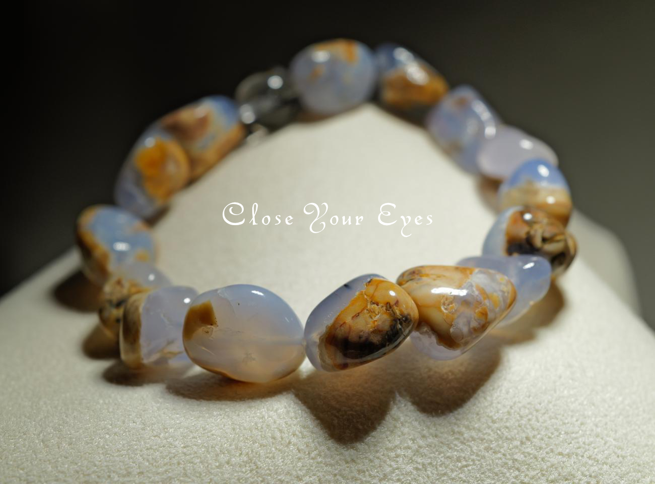 エナジーラフブレス　母岩付きブルーカルセドニー　０１　オンリーワンブレス