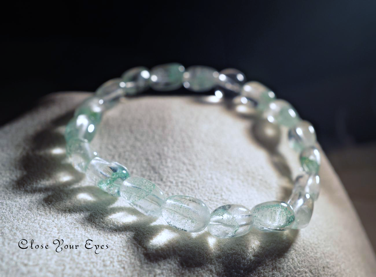 エナジーラフブレス　フックサイトinクォーツ（グリーンファントムクォーツ）　０１