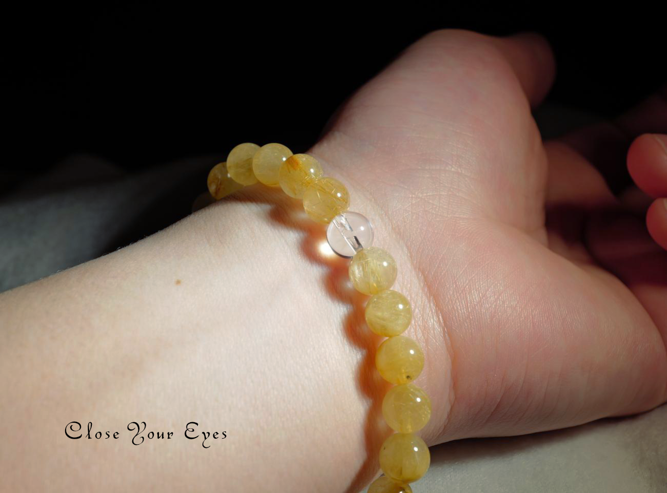 ８ｍｍエナジーブレス　金のルチルクォーツ　０５