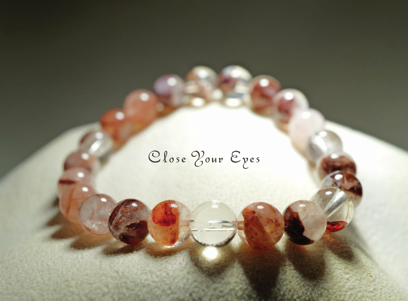 ８ｍｍエナジーブレス　レッド・マニカラン水晶　０１