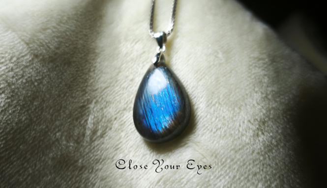 シルバーペンダント　１２１　ラブラドライト