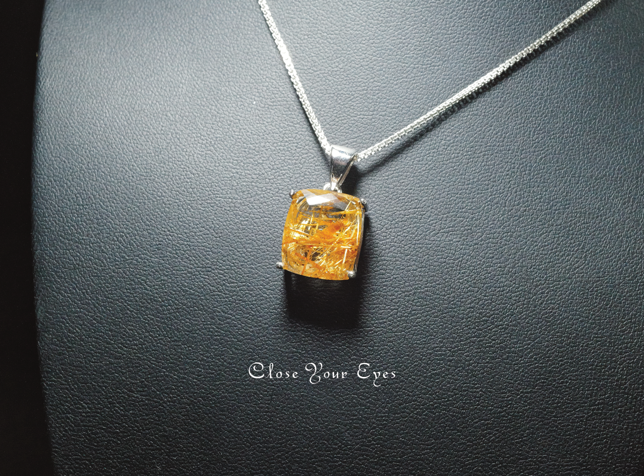 金のルチルクォーツ　１２５　シルバーペンダント