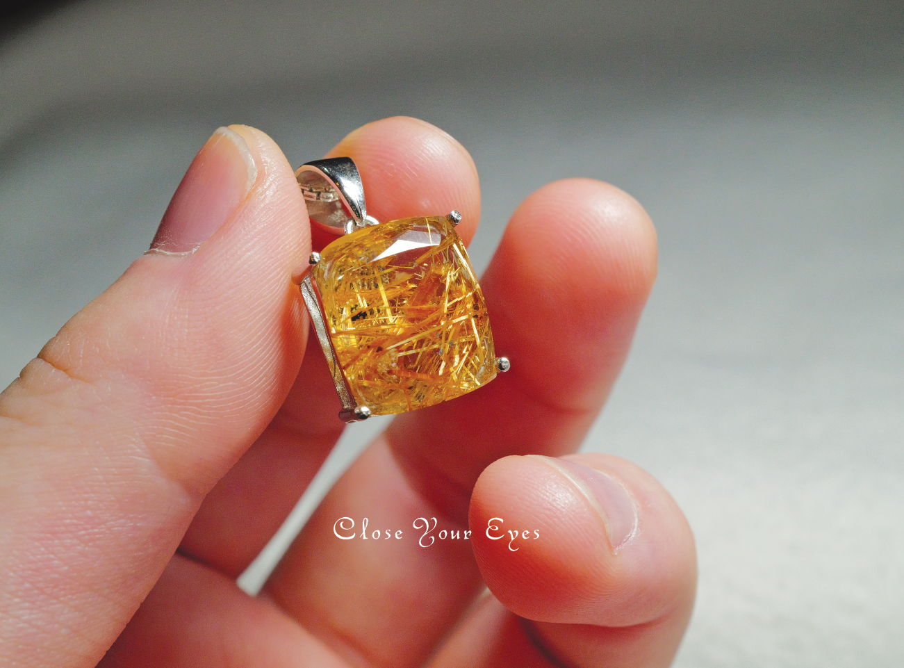 金のルチルクォーツ　１２５　シルバーペンダント