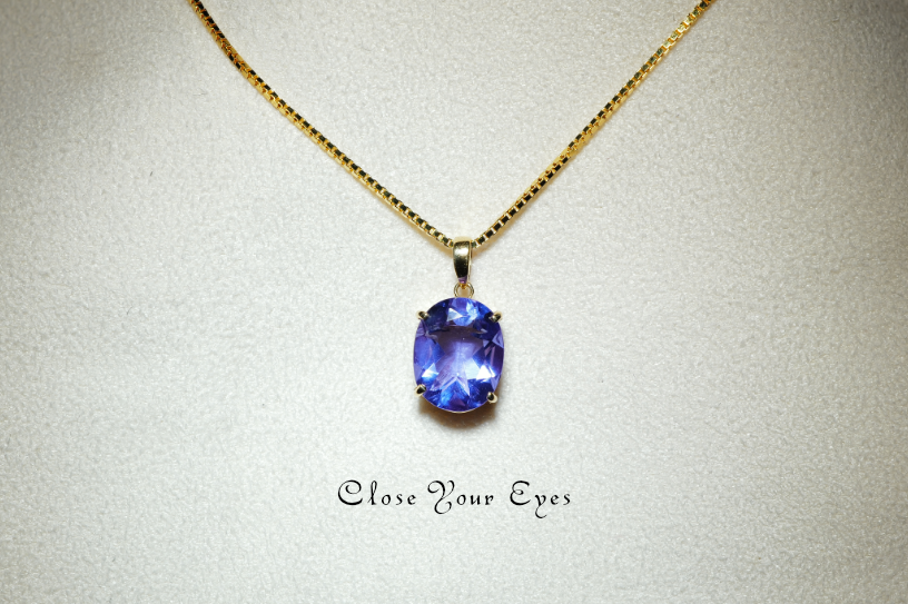 シルバーペンダント　１３８　ブルーフローライト（カラーチェンジ）