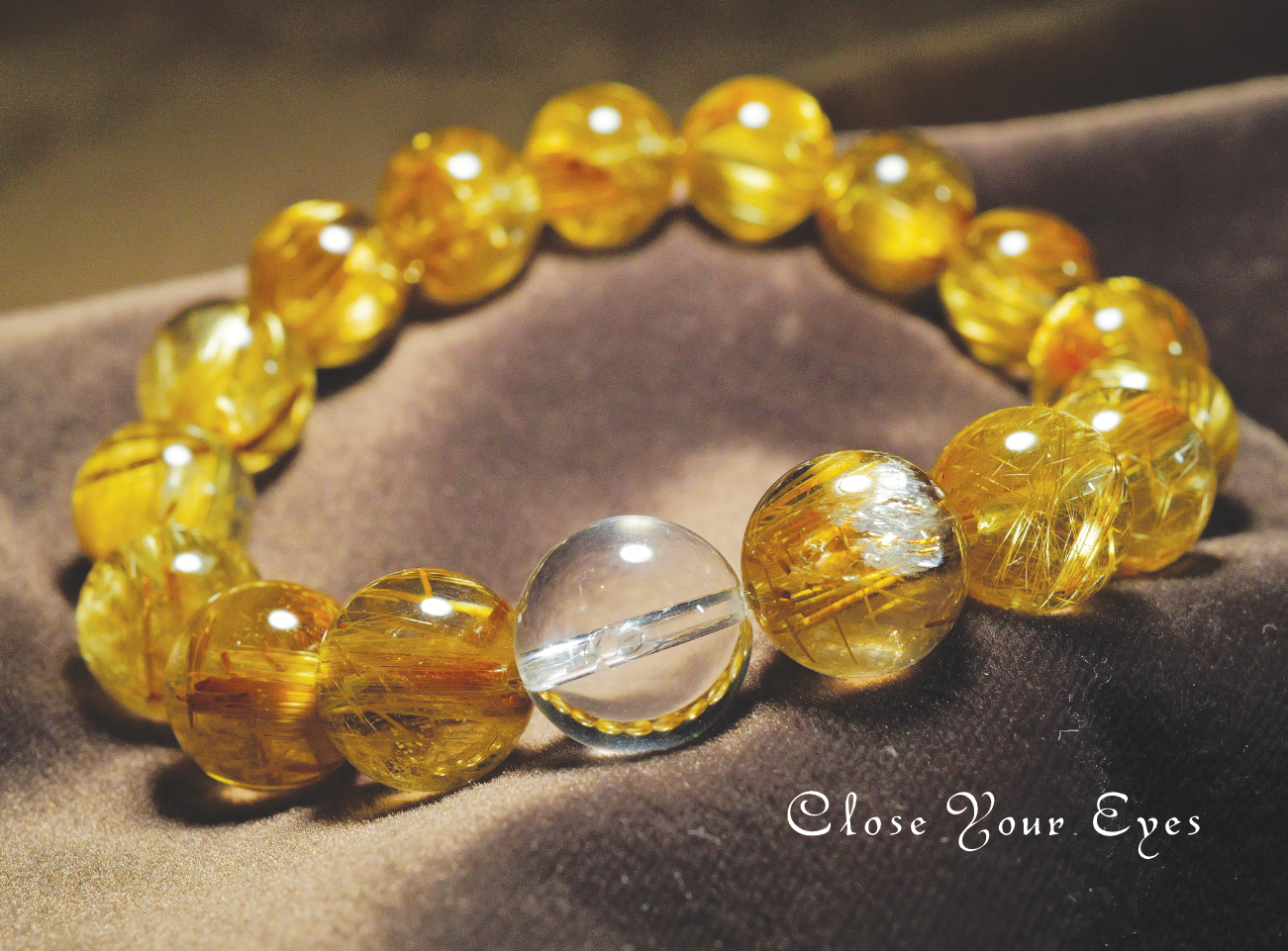 １２ｍｍエナジーブレス　高品質・タイチンルチルクォーツ　レアな石達