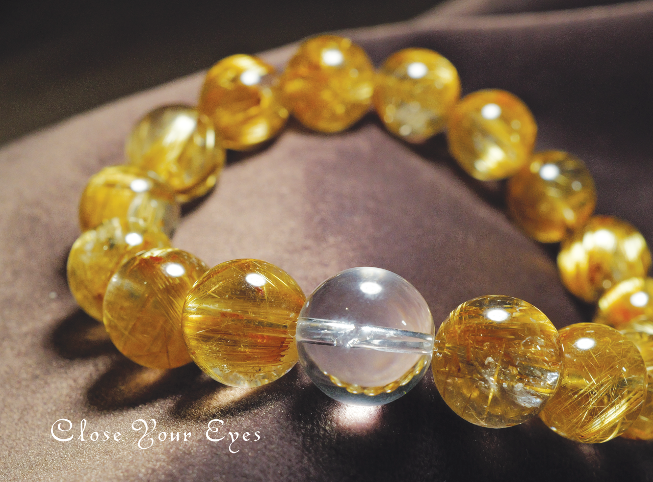 １２ｍｍエナジーブレス　高品質・タイチンルチルクォーツ　レアな石達