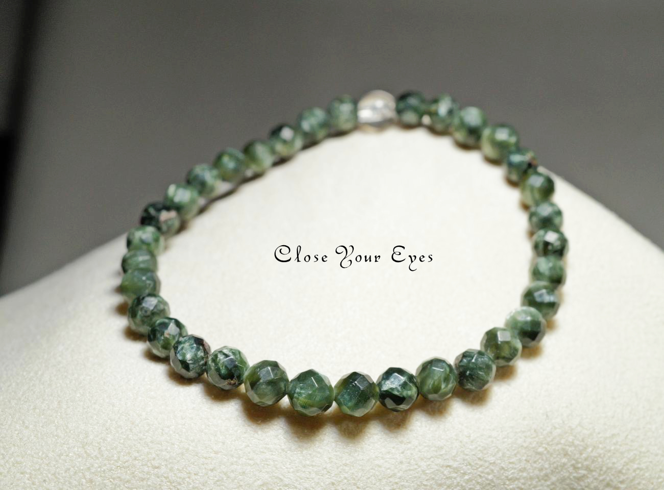 2025創業祭チャリティ企画　ラウンドカット　エナジーブレス　セラフィナイト　画像３