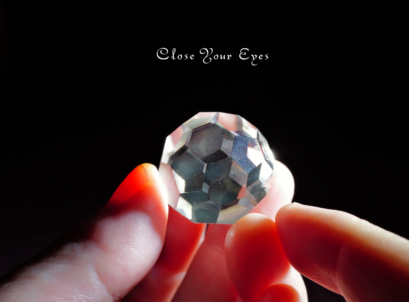 ブラジル産　本水晶　バッキーボール　０２