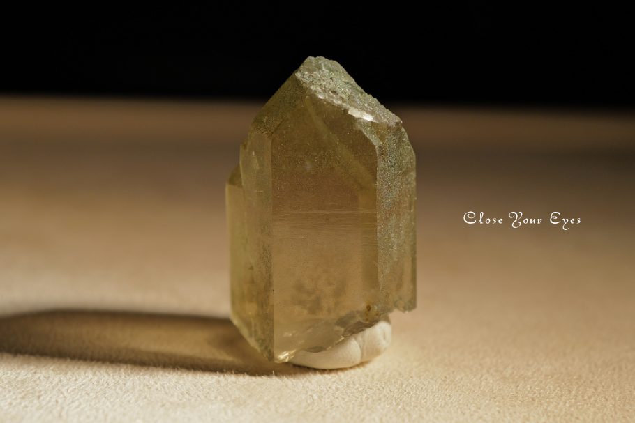 原石　アルプス・スモーキークォーツ　０４