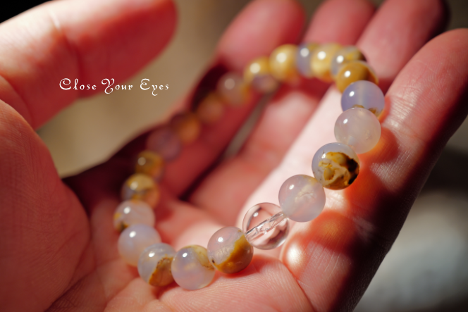 ～母岩付きブルーカルセドニー～　８ｍｍエナジーブレス　2026GWチャリティブレス