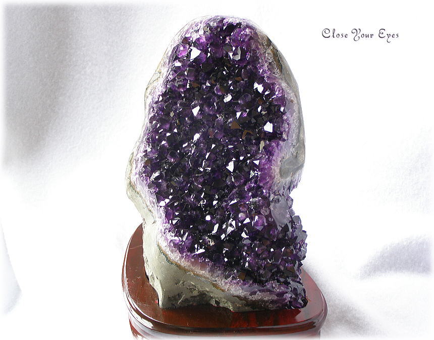 アメシストクラスター・台座付き 00