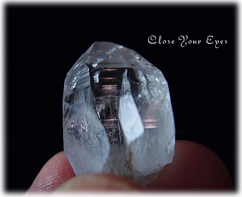 捜し求めていた聖なる石　聖地チベット産　カイラス水晶　０３　『次元を超える』
