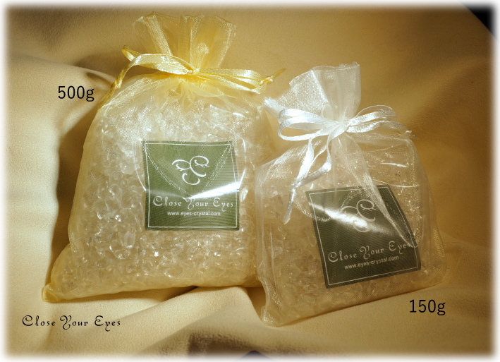 水晶チップ　イメージ画像（左：500g入、右：150g入）