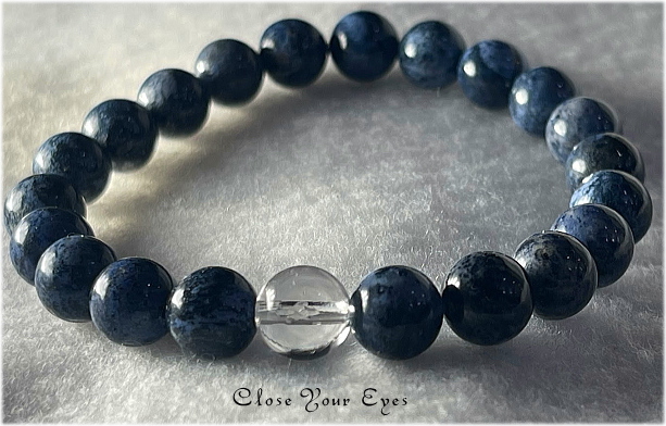 デュモルチェライト