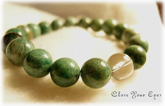 フックサイト・イン・カルセドニー