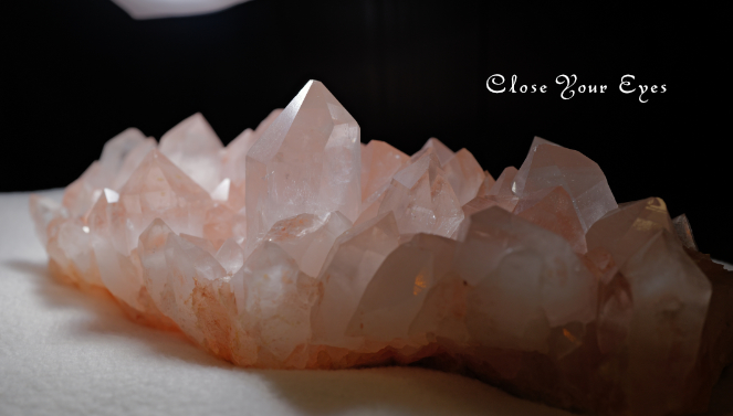 ヒマラヤ・クルバレー産水晶　０２（複数の水晶ポイントにレコードキーパー入り）