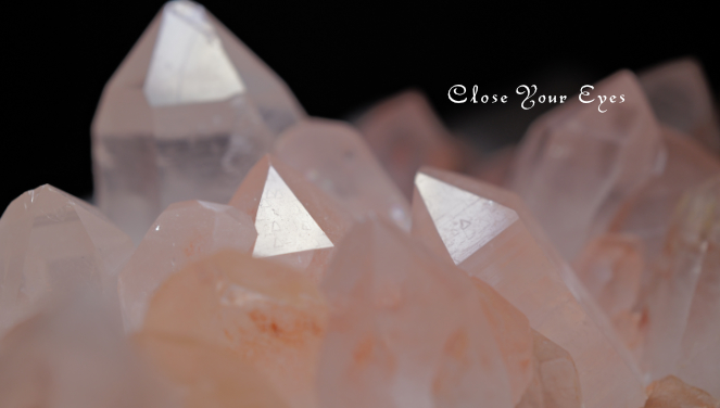 ヒマラヤ・クルバレー産水晶　０２（複数の水晶ポイントにレコードキーパー入り）