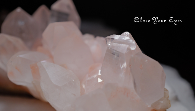 ヒマラヤ・クルバレー産水晶　０３（複数の水晶ポイントにレコードキーパー入り）