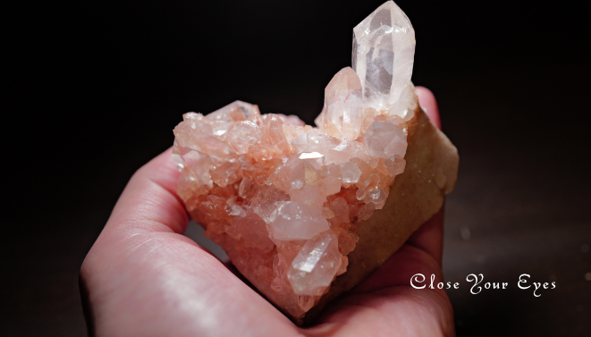 ヒマラヤ・クルバレー産水晶　０９（ファントム入り水晶）