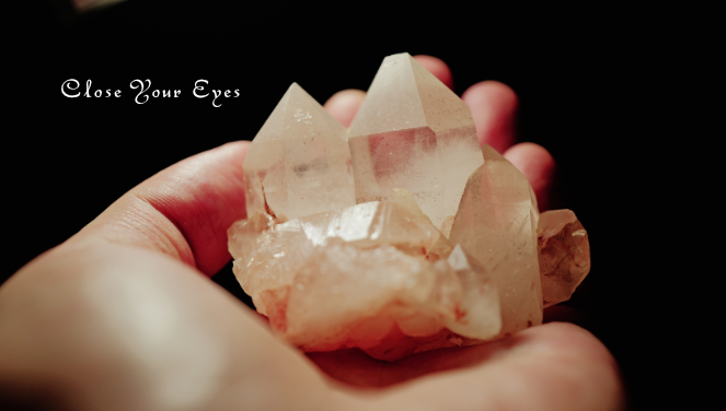 ヒマラヤ・クルバレー産水晶　１４（ファントム入り水晶）