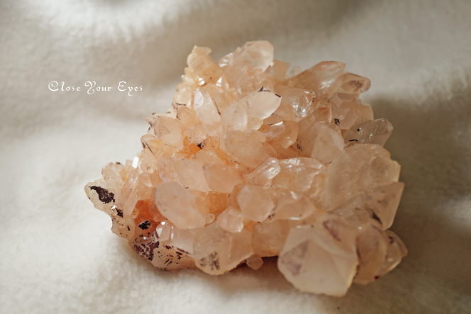 ヒマラヤ・クルバレー産水晶クラスター　３１