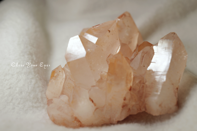 ヒマラヤ・クルバレー産水晶クラスター　３４