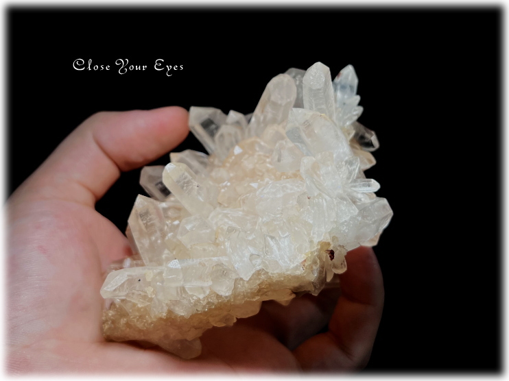 ヒマラヤ・マニカラン産水晶クラスター　０２